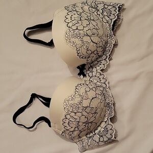 NWOT Victoria's Secret Dream Angel Demi Bra 32C